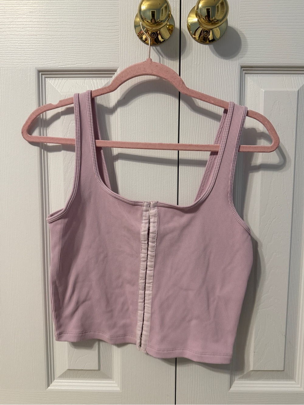 Abercrombie & Fitch Ribbed Button-Front Crop Tank in Dusty Pink